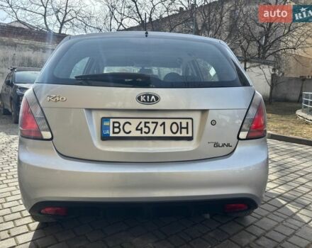 Сірий Кіа Ріо, об'ємом двигуна 1.4 л та пробігом 165 тис. км за 4600 $, фото 4 на Automoto.ua
