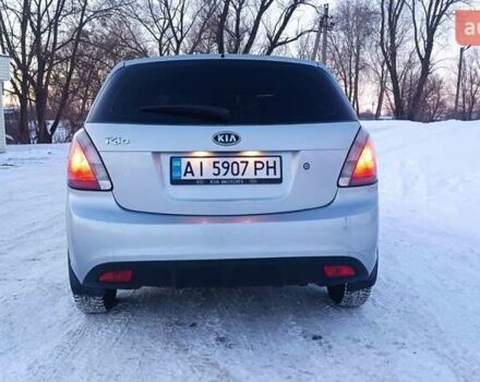 Серый Киа Рио, объемом двигателя 1.4 л и пробегом 240 тыс. км за 4500 $, фото 5 на Automoto.ua
