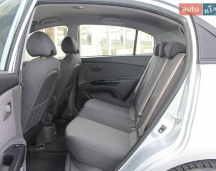Сірий Кіа Ріо, об'ємом двигуна 1.4 л та пробігом 165 тис. км за 5590 $, фото 74 на Automoto.ua