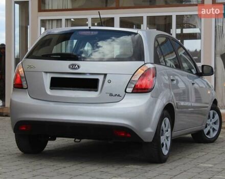 Сірий Кіа Ріо, об'ємом двигуна 1.4 л та пробігом 165 тис. км за 5590 $, фото 30 на Automoto.ua