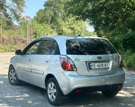 Серый Киа Рио, объемом двигателя 1.4 л и пробегом 173 тыс. км за 4300 $, фото 3 на Automoto.ua