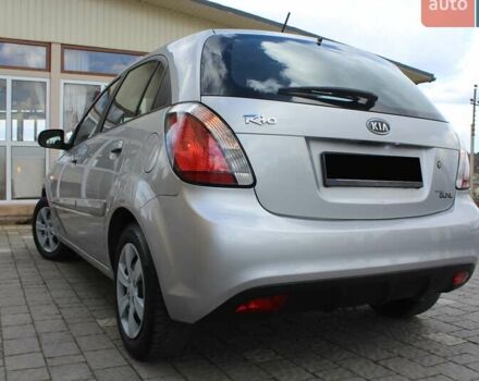Сірий Кіа Ріо, об'ємом двигуна 1.4 л та пробігом 165 тис. км за 5590 $, фото 41 на Automoto.ua