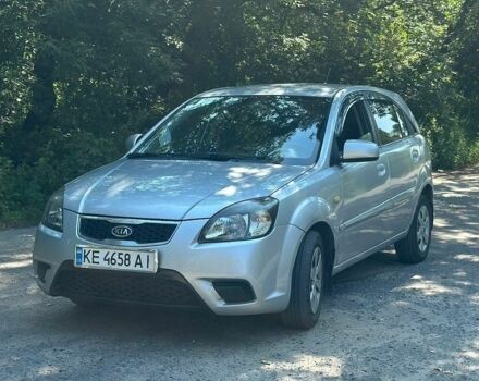 Серый Киа Рио, объемом двигателя 1.4 л и пробегом 173 тыс. км за 4300 $, фото 1 на Automoto.ua