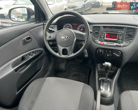 Серый Киа Рио, объемом двигателя 1.6 л и пробегом 207 тыс. км за 7299 $, фото 14 на Automoto.ua