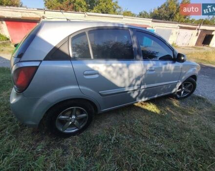 Сірий Кіа Ріо, об'ємом двигуна 1.4 л та пробігом 196 тис. км за 6300 $, фото 6 на Automoto.ua