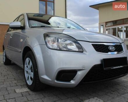 Сірий Кіа Ріо, об'ємом двигуна 1.4 л та пробігом 165 тис. км за 5590 $, фото 45 на Automoto.ua