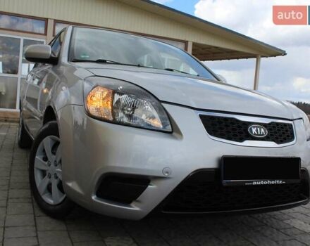 Сірий Кіа Ріо, об'ємом двигуна 1.4 л та пробігом 165 тис. км за 5590 $, фото 15 на Automoto.ua
