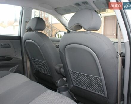 Сірий Кіа Ріо, об'ємом двигуна 1.4 л та пробігом 165 тис. км за 5590 $, фото 83 на Automoto.ua