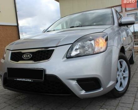 Сірий Кіа Ріо, об'ємом двигуна 1.4 л та пробігом 165 тис. км за 5590 $, фото 10 на Automoto.ua