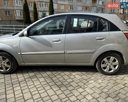 Сірий Кіа Ріо, об'ємом двигуна 1.4 л та пробігом 165 тис. км за 4600 $, фото 2 на Automoto.ua