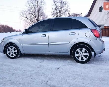 Серый Киа Рио, объемом двигателя 1.4 л и пробегом 240 тыс. км за 4500 $, фото 6 на Automoto.ua