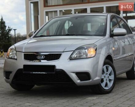 Сірий Кіа Ріо, об'ємом двигуна 1.4 л та пробігом 165 тис. км за 5590 $, фото 5 на Automoto.ua