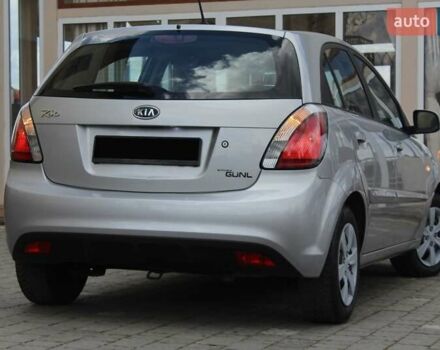Сірий Кіа Ріо, об'ємом двигуна 1.4 л та пробігом 165 тис. км за 5590 $, фото 32 на Automoto.ua