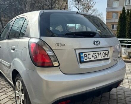 Сірий Кіа Ріо, об'ємом двигуна 1.4 л та пробігом 165 тис. км за 4600 $, фото 3 на Automoto.ua