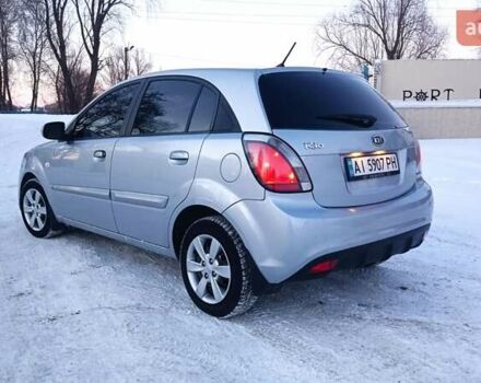 Серый Киа Рио, объемом двигателя 1.4 л и пробегом 240 тыс. км за 4500 $, фото 4 на Automoto.ua