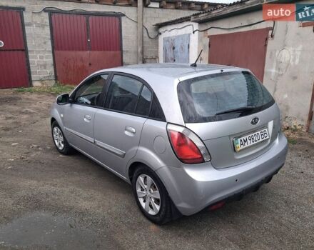 Серый Киа Рио, объемом двигателя 1.4 л и пробегом 130 тыс. км за 5000 $, фото 4 на Automoto.ua