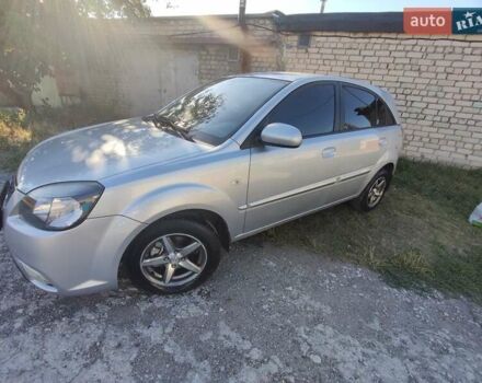 Сірий Кіа Ріо, об'ємом двигуна 1.4 л та пробігом 196 тис. км за 6300 $, фото 7 на Automoto.ua
