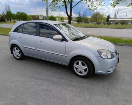 Серый Киа Рио, объемом двигателя 1.6 л и пробегом 200 тыс. км за 6200 $, фото 1 на Automoto.ua