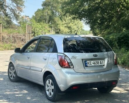 Сірий Кіа Ріо, об'ємом двигуна 1.4 л та пробігом 173 тис. км за 4313 $, фото 5 на Automoto.ua