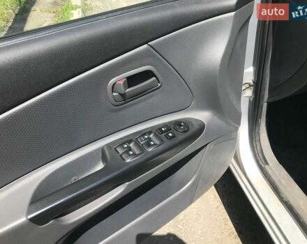 Серый Киа Рио, объемом двигателя 1.4 л и пробегом 95 тыс. км за 2880 $, фото 9 на Automoto.ua