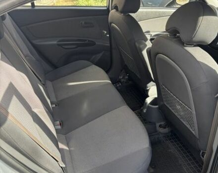 Сірий Кіа Ріо, об'ємом двигуна 1.4 л та пробігом 165 тис. км за 4600 $, фото 9 на Automoto.ua
