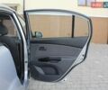 Сірий Кіа Ріо, об'ємом двигуна 1.4 л та пробігом 165 тис. км за 5590 $, фото 85 на Automoto.ua