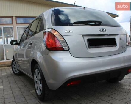 Сірий Кіа Ріо, об'ємом двигуна 1.4 л та пробігом 165 тис. км за 5590 $, фото 36 на Automoto.ua