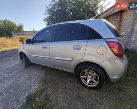 Сірий Кіа Ріо, об'ємом двигуна 1.4 л та пробігом 196 тис. км за 6300 $, фото 8 на Automoto.ua