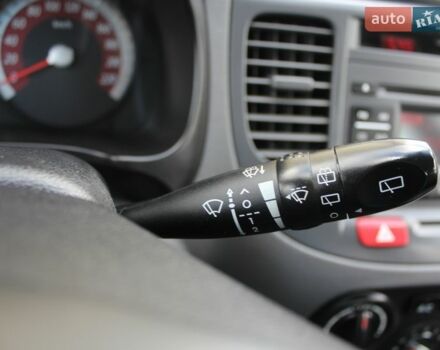 Сірий Кіа Ріо, об'ємом двигуна 1.4 л та пробігом 165 тис. км за 5590 $, фото 70 на Automoto.ua