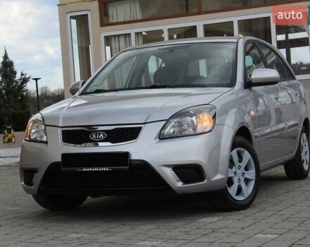 Сірий Кіа Ріо, об'ємом двигуна 1.4 л та пробігом 165 тис. км за 5590 $, фото 6 на Automoto.ua