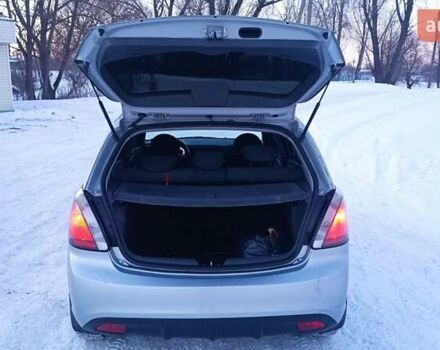 Серый Киа Рио, объемом двигателя 1.4 л и пробегом 240 тыс. км за 4500 $, фото 11 на Automoto.ua