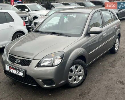 Серый Киа Рио, объемом двигателя 1.6 л и пробегом 207 тыс. км за 7299 $, фото 4 на Automoto.ua