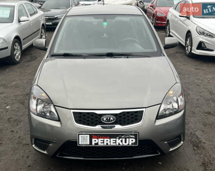 Серый Киа Рио, объемом двигателя 1.6 л и пробегом 207 тыс. км за 7299 $, фото 2 на Automoto.ua