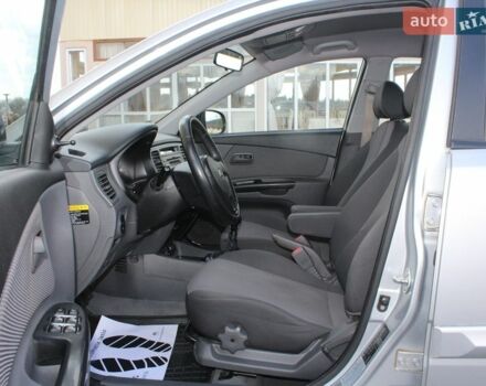 Сірий Кіа Ріо, об'ємом двигуна 1.4 л та пробігом 165 тис. км за 5590 $, фото 53 на Automoto.ua