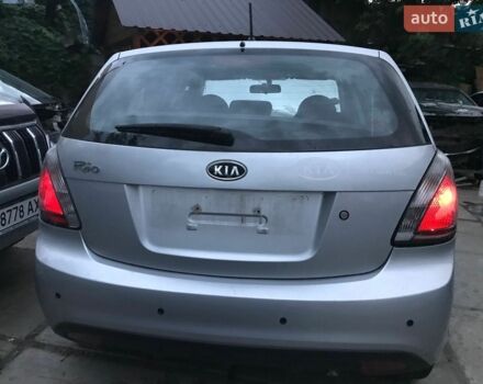 Серый Киа Рио, объемом двигателя 1.4 л и пробегом 95 тыс. км за 2880 $, фото 13 на Automoto.ua