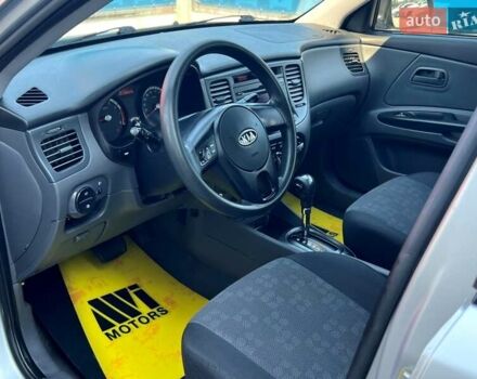 Серый Киа Рио, объемом двигателя 1.4 л и пробегом 158 тыс. км за 6300 $, фото 16 на Automoto.ua