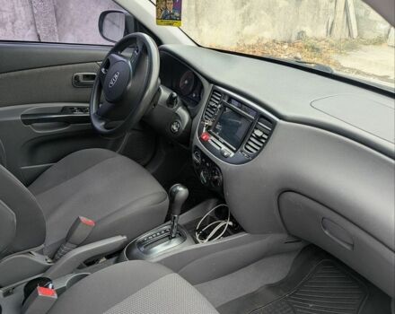 Серый Киа Рио, объемом двигателя 1.6 л и пробегом 182 тыс. км за 6500 $, фото 4 на Automoto.ua
