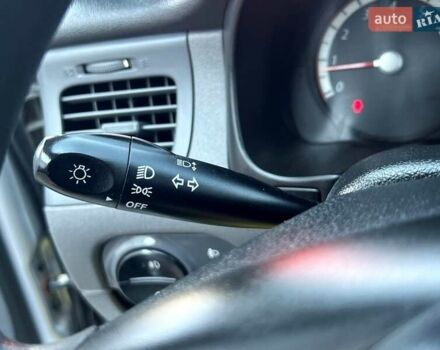 Серый Киа Рио, объемом двигателя 1.4 л и пробегом 158 тыс. км за 6300 $, фото 25 на Automoto.ua