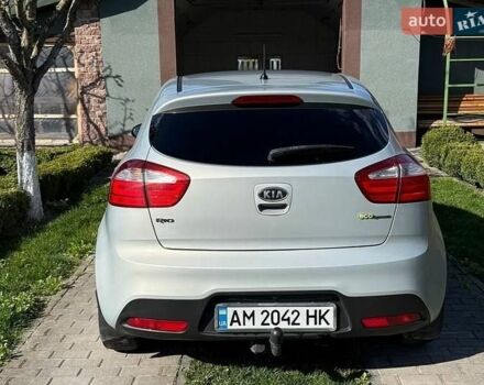 Серый Киа Рио, объемом двигателя 1.12 л и пробегом 220 тыс. км за 5700 $, фото 3 на Automoto.ua