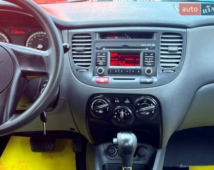 Серый Киа Рио, объемом двигателя 1.4 л и пробегом 158 тыс. км за 6300 $, фото 41 на Automoto.ua