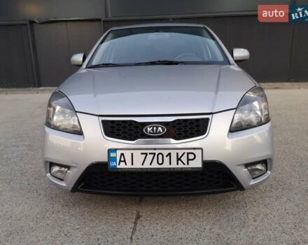 Серый Киа Рио, объемом двигателя 1.4 л и пробегом 178 тыс. км за 6800 $, фото 2 на Automoto.ua