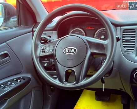 Серый Киа Рио, объемом двигателя 1.4 л и пробегом 158 тыс. км за 6300 $, фото 39 на Automoto.ua