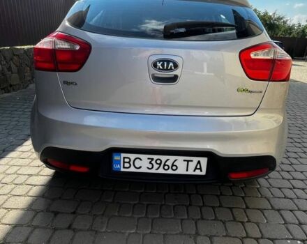 Серый Киа Рио, объемом двигателя 1.1 л и пробегом 217 тыс. км за 5400 $, фото 5 на Automoto.ua