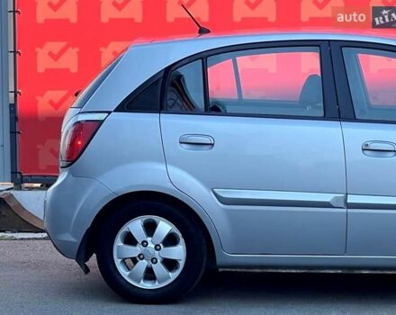 Серый Киа Рио, объемом двигателя 1.4 л и пробегом 158 тыс. км за 6300 $, фото 12 на Automoto.ua