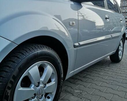 Серый Киа Рио, объемом двигателя 1.4 л и пробегом 178 тыс. км за 6800 $, фото 21 на Automoto.ua