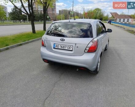 Сірий Кіа Ріо, об'ємом двигуна 1.4 л та пробігом 201 тис. км за 6000 $, фото 3 на Automoto.ua