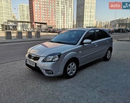 Серый Киа Рио, объемом двигателя 1.4 л и пробегом 178 тыс. км за 6800 $, фото 7 на Automoto.ua