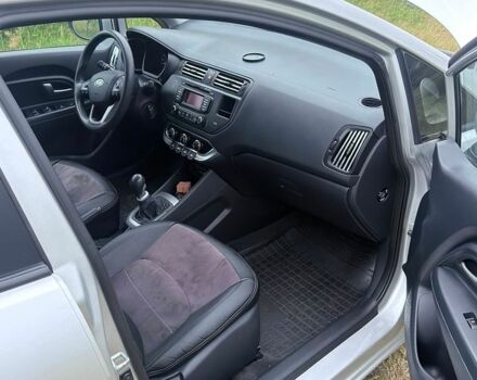 Серый Киа Рио, объемом двигателя 1.12 л и пробегом 154 тыс. км за 6000 $, фото 4 на Automoto.ua
