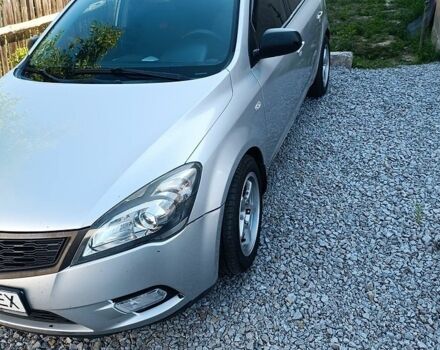 Сірий Кіа Ріо, об'ємом двигуна 1.58 л та пробігом 267 тис. км за 6000 $, фото 10 на Automoto.ua