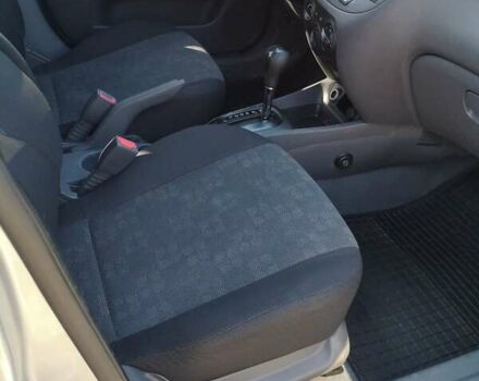 Серый Киа Рио, объемом двигателя 1.4 л и пробегом 178 тыс. км за 6800 $, фото 31 на Automoto.ua